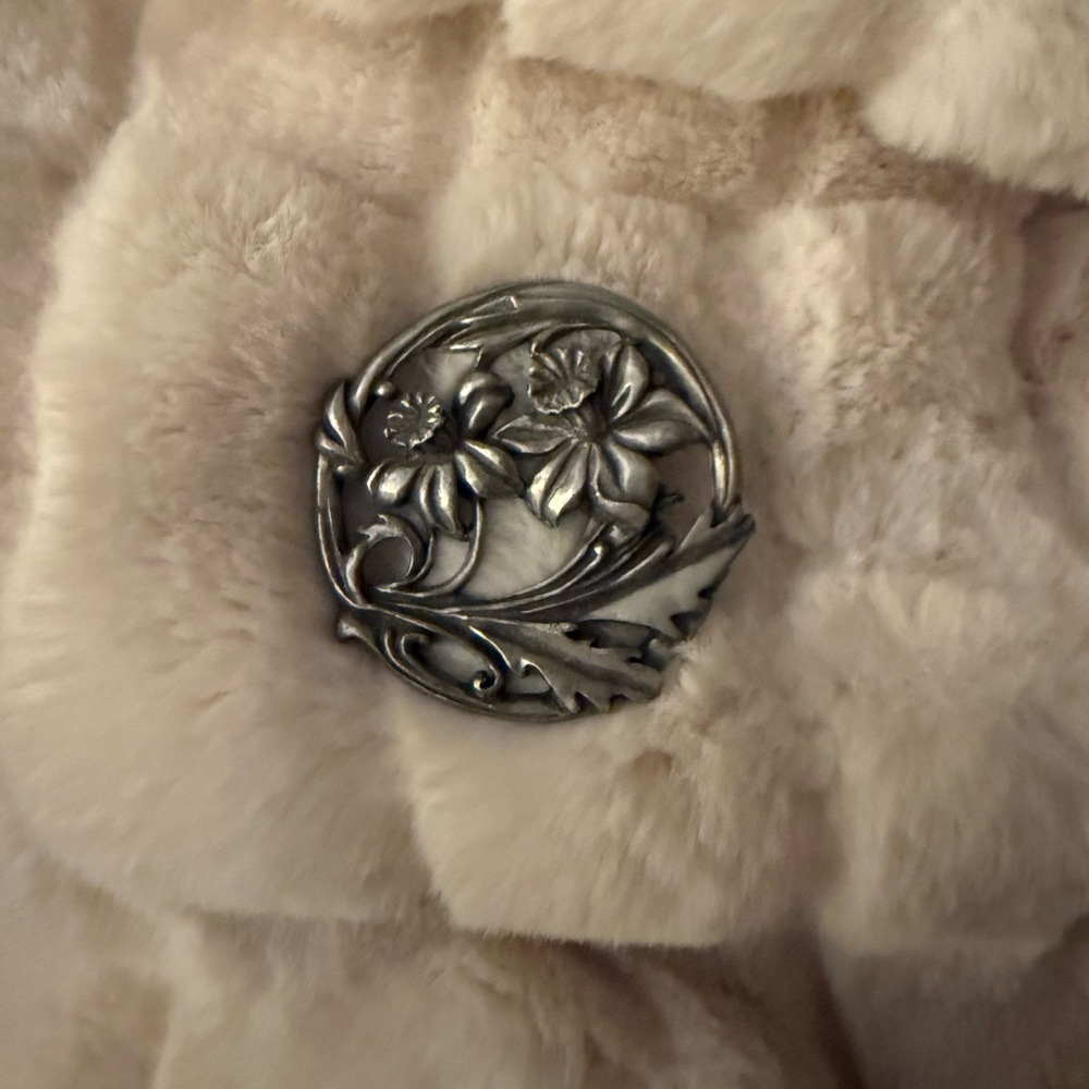 1987 Seagull Pewter Floral Brooch - Picture 6 of 11